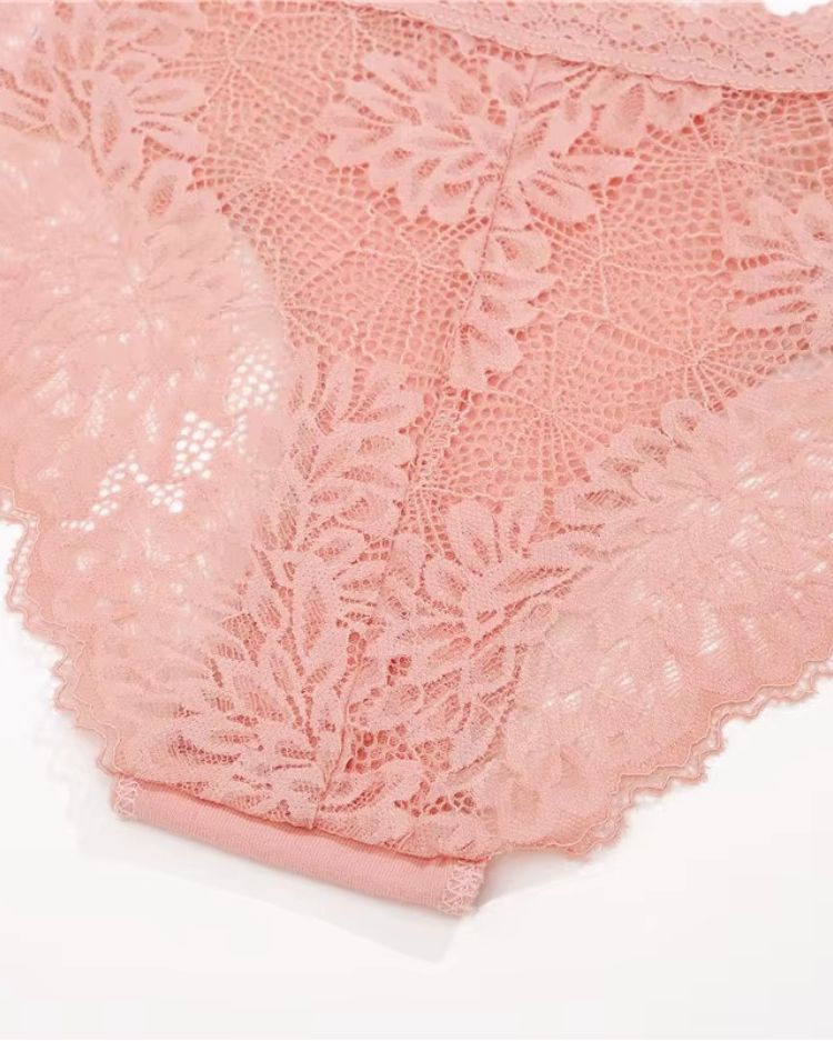 3-pack: romantische slipjes met lage taille van kant