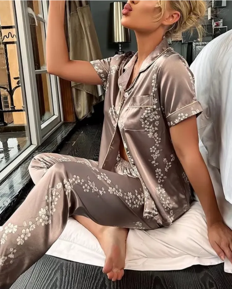 Bedrukte pyjamaset met lange mouwen
