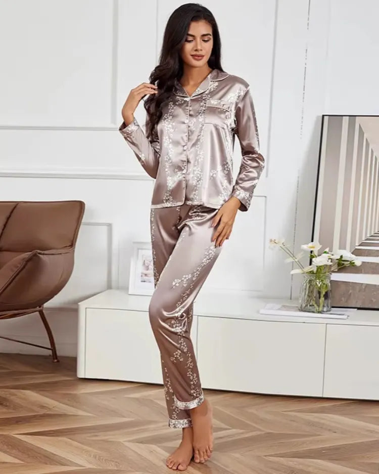 Bedrukte pyjamaset met lange mouwen