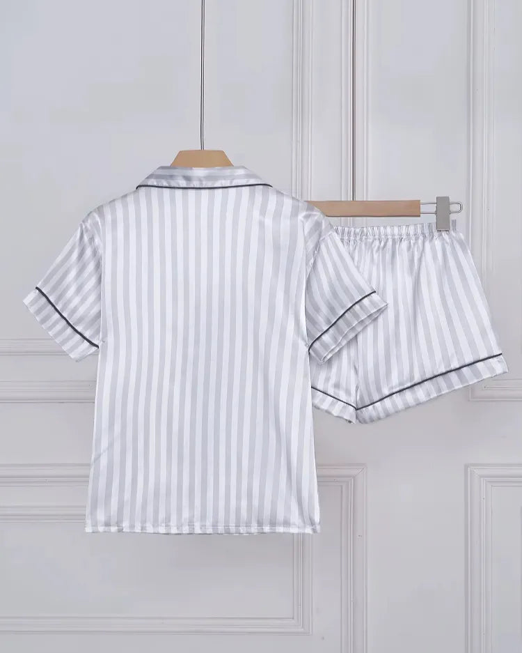 Gestreepte korte satijnen pyjama